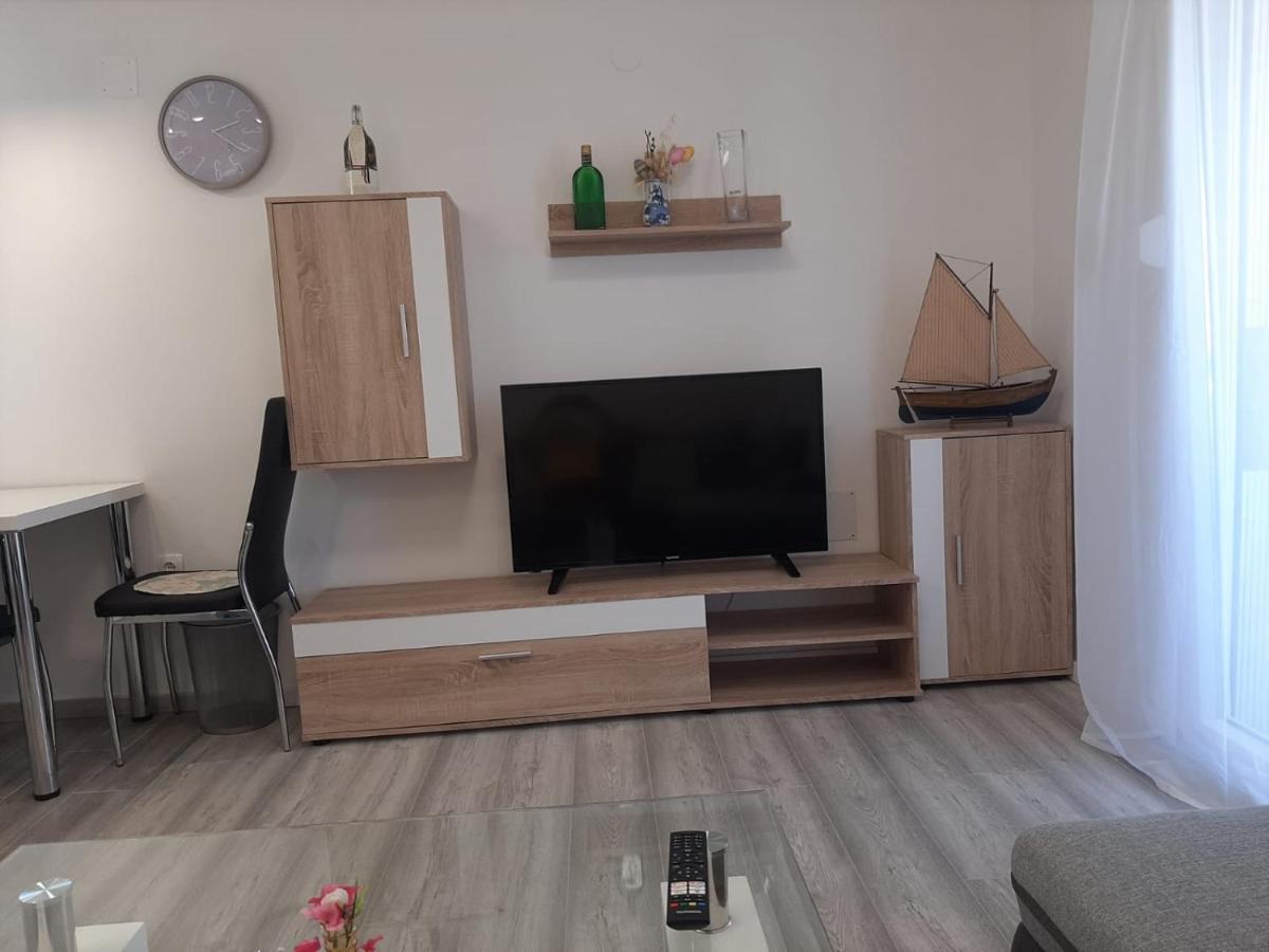 H&F Apartmani Vir Kültér fotó
