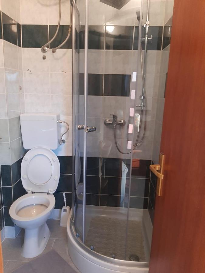 H&F Apartmani Vir Kültér fotó
