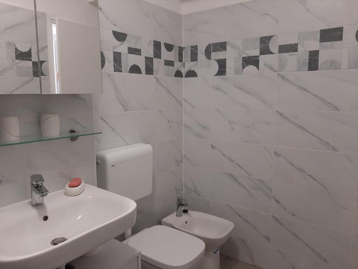 H&F Apartmani Vir Kültér fotó