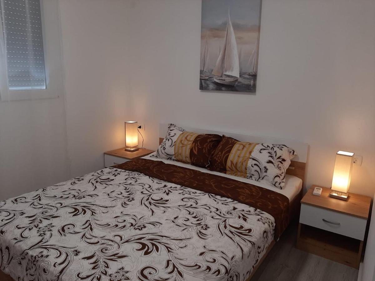 H&F Apartmani Vir Kültér fotó